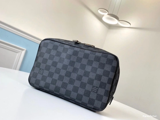 VUITTON POUCH LOUIS TOILETRY GM 0817